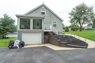 2015 Gay Ave, Hempfield Township, PA 15601 - Photo 27