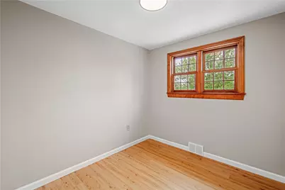 524 Chessbriar Dr, Bethel Park, PA 15102 - Photo 9