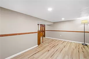524 Chessbriar Dr, Bethel Park, PA 15102 - Photo 23
