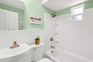 524 Chessbriar Dr, Bethel Park, PA 15102 - Photo 11