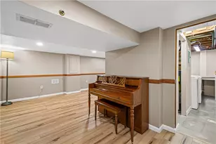 524 Chessbriar Dr, Bethel Park, PA 15102 - Photo 25