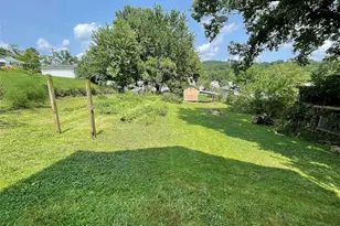 306 Clear St, Greensboro, PA 15338 - Photo 29
