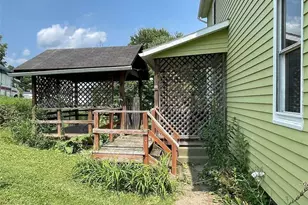 306 Clear St, Greensboro, PA 15338 - Photo 27