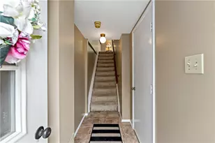 49 Shadow Dr, Pittsburgh, PA 15227 - Photo 5