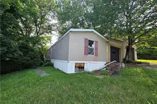 807 Beatty Vlg Rd, Latrobe, PA 15650 - Photo 1