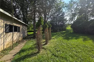 807 Beatty Vlg Rd, Latrobe, PA 15650 - Photo 3