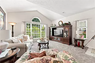 85 Stone Ridge Blvd, Hermitage, PA 16148 - Photo 9
