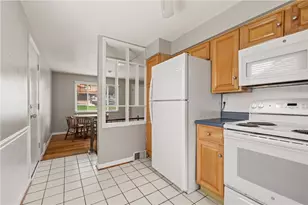 225 Coral Dr, Pittsburgh, PA 15241 - Photo 9
