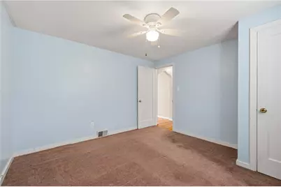 225 Coral Dr, Pittsburgh, PA 15241 - Photo 11
