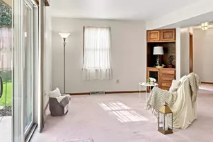 20 Hennig Dr, Pittsburgh, PA 15236 - Photo 5