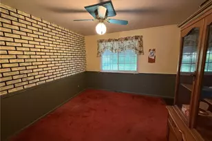 124 Alcan Dr, Pittsburgh, PA 15239 - Photo 7