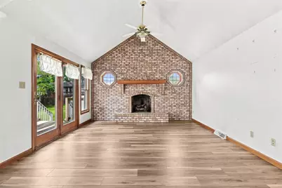 200 1st St, Freedom, PA 15042 - Photo 5