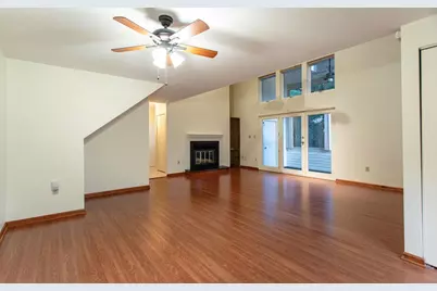 1407 Kenzie Dr, Robinson Twp, PA 15205 - Photo 7