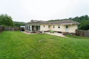 1008 Broad St, Connellsville, PA 15425 - Photo 3