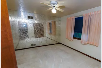 2406 Old Elizabeth Rd, West Mifflin, PA 15122 - Photo 23