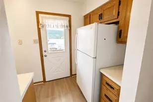 214 Thompson Ave, Donora, PA 15033 - Photo 7