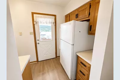 214 Thompson Ave, Donora, PA 15033 - Photo 7