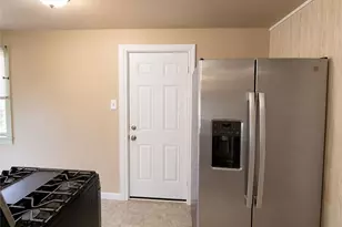 214 Thompson Ave, Donora, PA 15033 - Photo 17