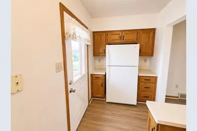 214 Thompson Ave, Donora, PA 15033 - Photo 9