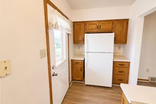 214 Thompson Ave, Donora, PA 15033 - Photo 9