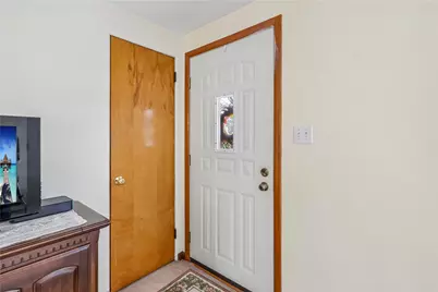 143 W Patty Lane, Monroeville, PA 15146 - Photo 5