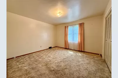 8321 E Van Buren Dr, Pittsburgh, PA 15237 - Photo 19