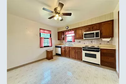 8321 E Van Buren Dr, Pittsburgh, PA 15237 - Photo 13