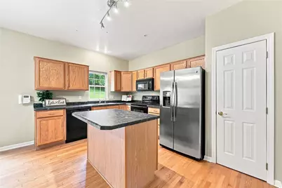 920 Royal Ct, Canonsburg, PA 15317 - Photo 5