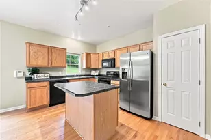 920 Royal Ct, Canonsburg, PA 15317 - Photo 5