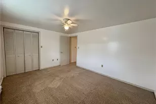 216 Pleasantview Dr, Ohioville, PA 15059 - Photo 13