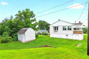 1215 Village Rd, Mount Pleasant Township, PA 15666 - Photo 7