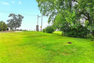 1215 Village Rd, Mount Pleasant Township, PA 15666 - Photo 9