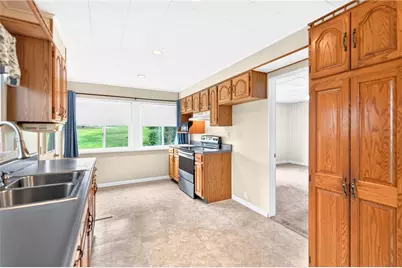 1215 Village Rd, Mount Pleasant Township, PA 15666 - Photo 25