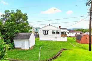 1215 Village Rd, Mount Pleasant Township, PA 15666 - Photo 13
