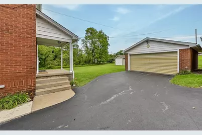 26 Overlook Ln, Bessemer, PA 16112 - Photo 5