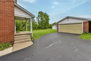 26 Overlook Ln, Bessemer, PA 16112 - Photo 5