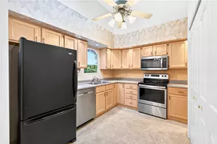 313 Vista Dr, Unity Township, PA 15601 - Photo 9