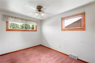 6347 Crestview Dr, South Park, PA 15129 - Photo 15