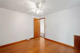 6347 Crestview Dr, South Park, PA 15129 - Photo 11