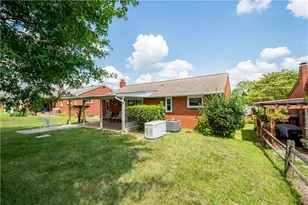 6347 Crestview Dr, South Park, PA 15129 - Photo 29