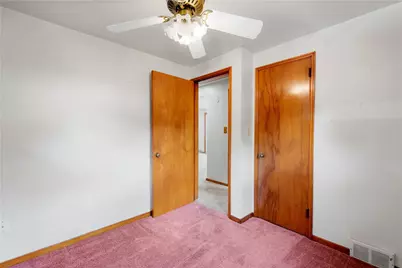6347 Crestview Dr, South Park, PA 15129 - Photo 7