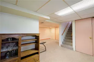 6347 Crestview Dr, South Park, PA 15129 - Photo 21