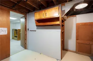 6347 Crestview Dr, South Park, PA 15129 - Photo 25