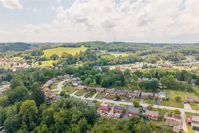 6347 Crestview Dr, South Park, PA 15129 - Photo 13