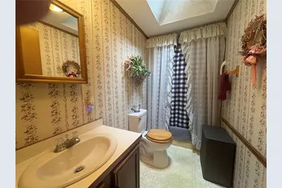 106 Painter Ln, Lancaster Township, PA 16037 - Photo 21