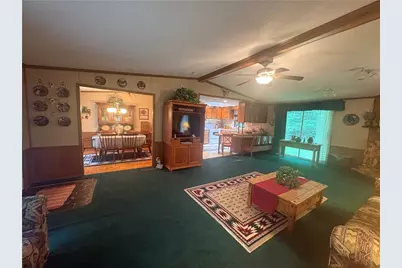106 Painter Ln, Lancaster Township, PA 16037 - Photo 9