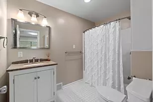 876 Fairways Dr, Oakmont, PA 15139 - Photo 19