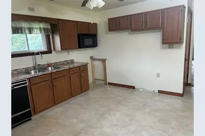1416 Hawthorne St, Connellsville, PA 15425 - Photo 13