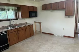 1416 Hawthorne St, Connellsville, PA 15425 - Photo 9