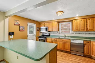 2727 Louisiana Ave, Pittsburgh, PA 15216 - Photo 11